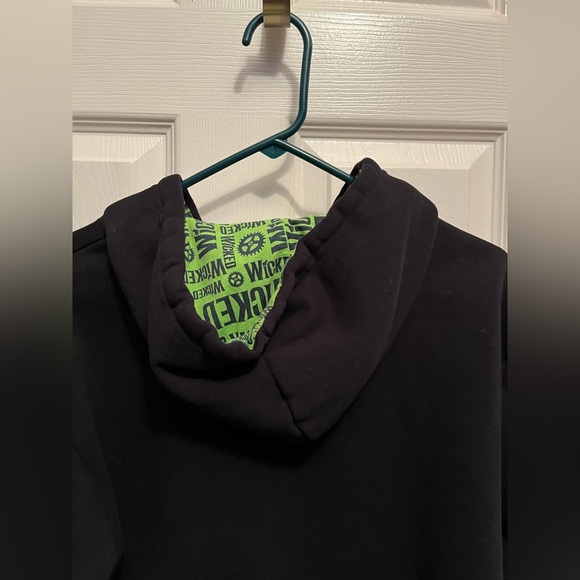 Wicked the Musical Black and Green Women's Zip up Hoodie 🖤💚 - Picture 8 of 16